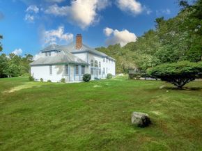 7 Upland Way, Marion MA 02738