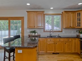 32 Dapper Darby Dr, Stoneham MA 02180