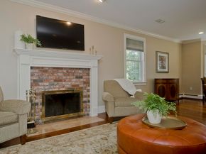 32 Dapper Darby Dr, Stoneham MA 02180