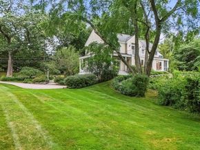 52 Willow St, Dover MA 02030