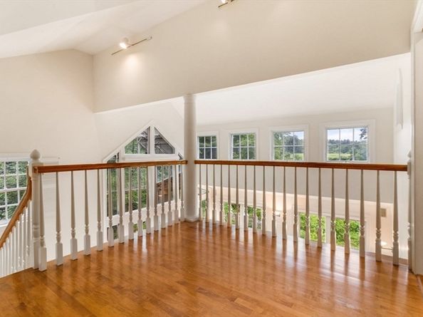 52 Willow St, Dover MA 02030