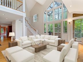 52 Willow St, Dover MA 02030