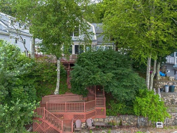 9 Pine Blf, Lakeville MA 02347