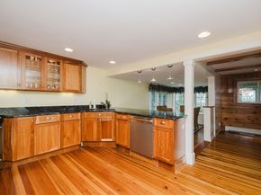 9 Pine Blf, Lakeville MA 02347