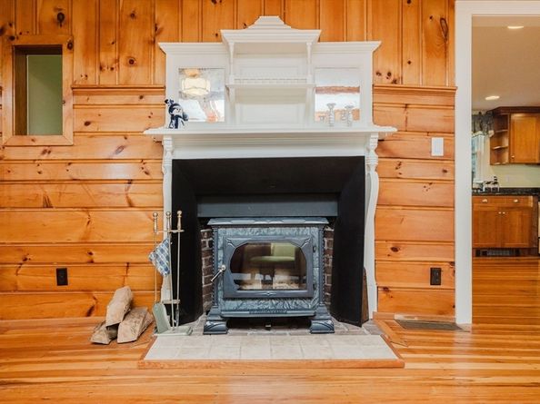 9 Pine Blf, Lakeville MA 02347