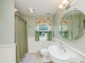 9 Pine Blf, Lakeville MA 02347