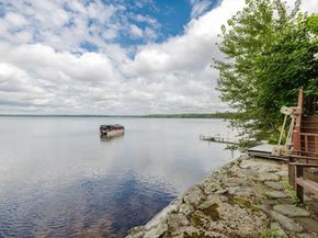 9 Pine Blf, Lakeville MA 02347
