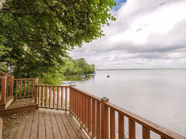 9 Pine Blf, Lakeville MA 02347