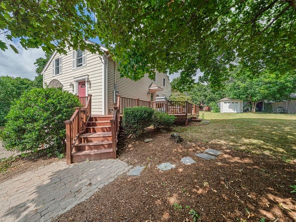 914 Pleasant St, Weymouth MA 02189