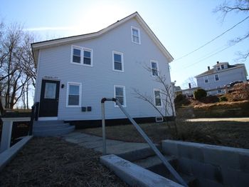 95 Laurel St