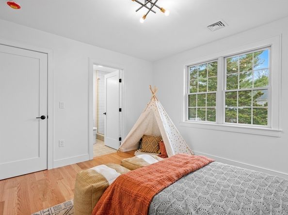 6 Grace Dr, Cohasset MA 02025
