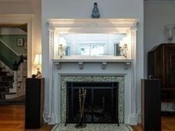 92 Grant Ave, Newton MA 02459
