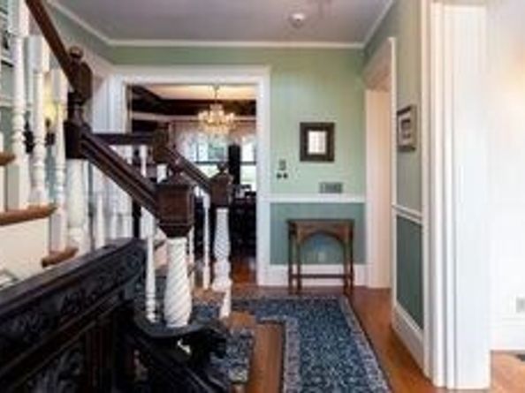 92 Grant Ave, Newton MA 02459