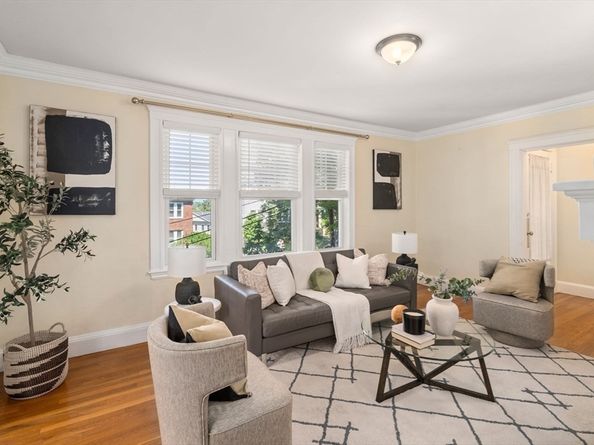 22 Holland Street 22, Newton MA 02458