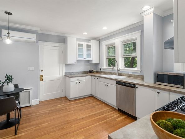 22 Holland Street 22, Newton MA 02458