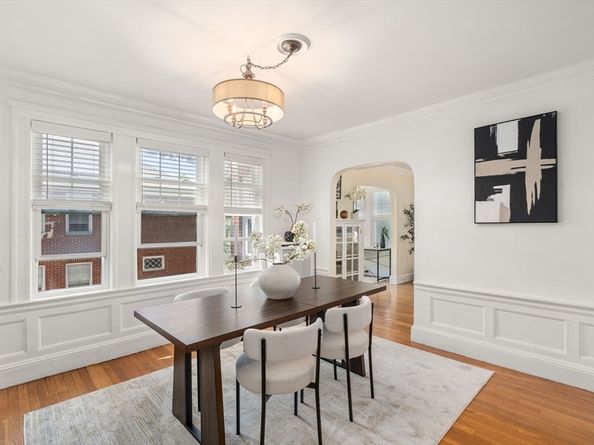 22 Holland Street 22, Newton MA 02458