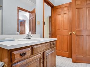 15 Cheyenne, Worcester MA 01606