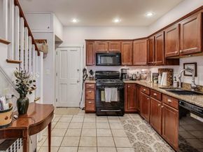 2 Elm St, Wellesley MA 02481