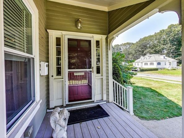 2 Elm St, Wellesley MA 02481