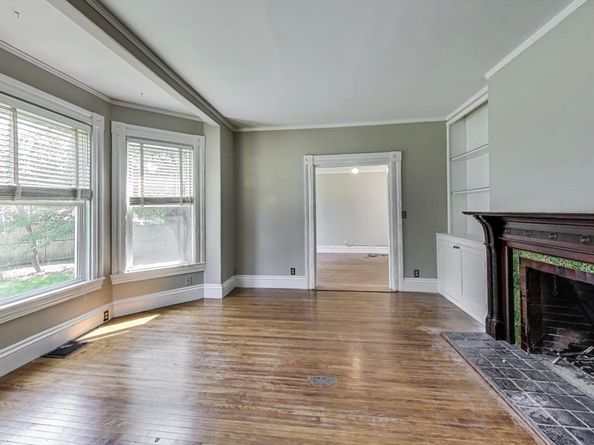 2 Elm St, Wellesley MA 02481