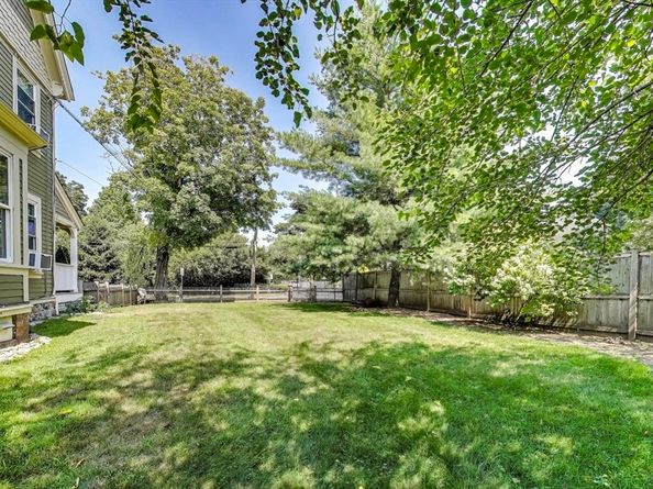 2 Elm St, Wellesley MA 02481