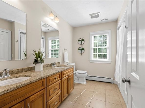 5 Highland Hill Dr, Shrewsbury MA 01545