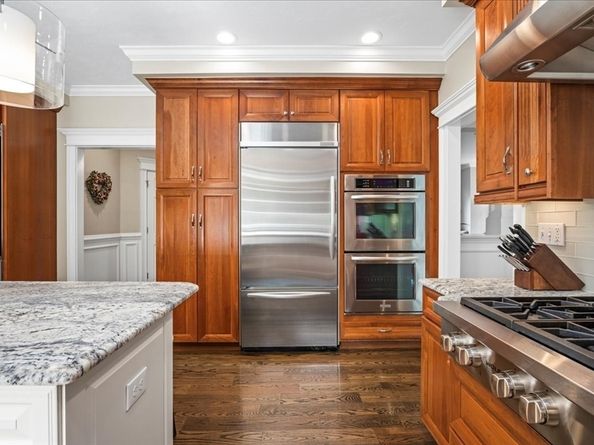 5 Highland Hill Dr, Shrewsbury MA 01545