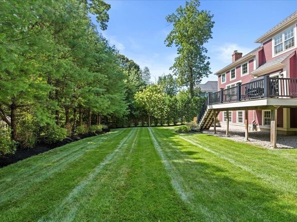 5 Highland Hill Dr, Shrewsbury MA 01545