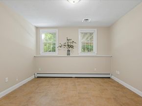 5 Highland Hill Dr, Shrewsbury MA 01545