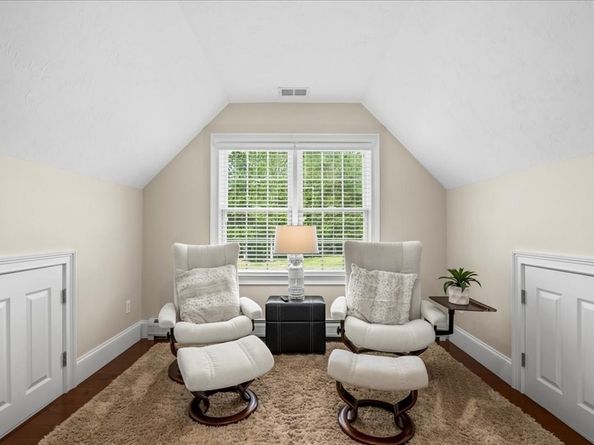 5 Highland Hill Dr, Shrewsbury MA 01545