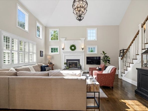 5 Highland Hill Dr, Shrewsbury MA 01545