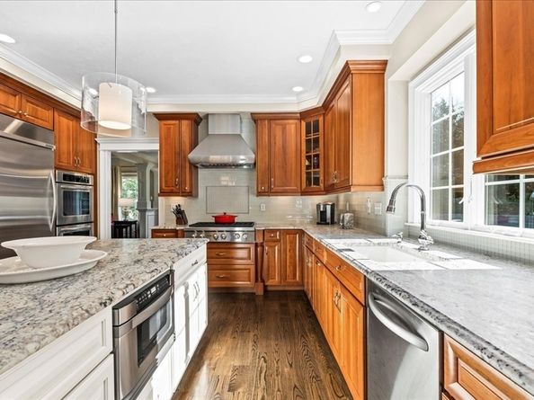5 Highland Hill Dr, Shrewsbury MA 01545