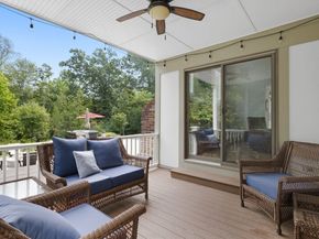131 Bay Colony Dr, Westwood MA 02090