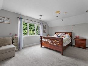 131 Bay Colony Dr, Westwood MA 02090