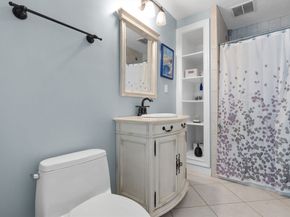 131 Bay Colony Dr, Westwood MA 02090