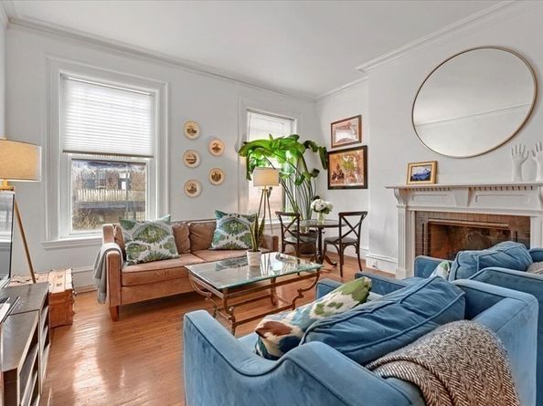 240 Marlborough St 3R, Boston MA 02116