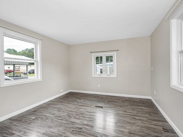 209 New Yorker Avenue, Chelmsford MA 01824