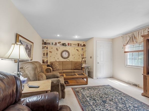 162-A Mill Rd 162A, Chelmsford MA 01824