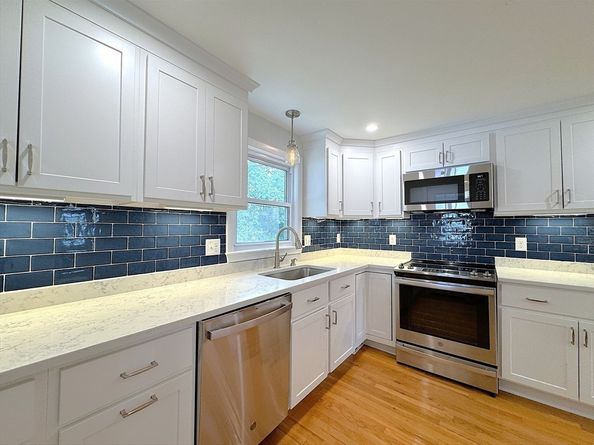17 Meadowbrook Rd, Hudson MA 01749