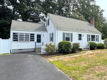 17 Meadowbrook Rd