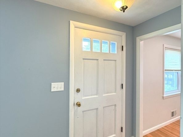 17 Meadowbrook Rd, Hudson MA 01749