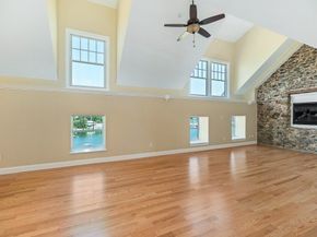 152 Water St 13, Danvers MA 01923