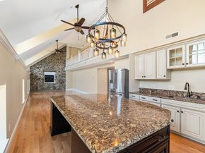 152 Water St 13, Danvers MA 01923