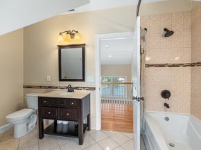 152 Water St 13, Danvers MA 01923
