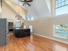 152 Water St 13, Danvers MA 01923