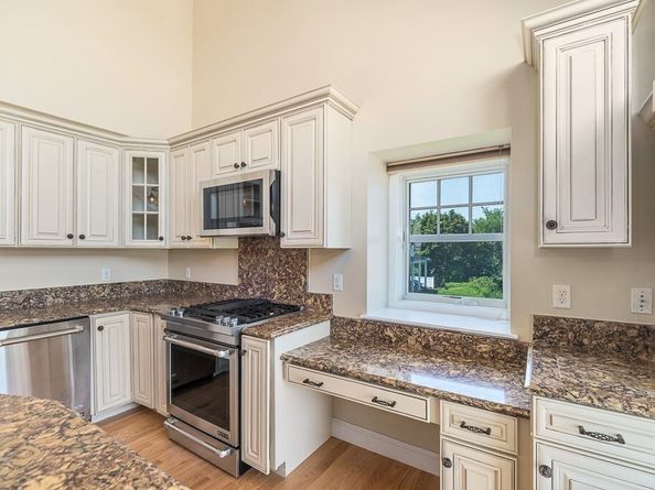 152 Water St 13, Danvers MA 01923