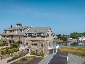 152 Water St 13, Danvers MA 01923