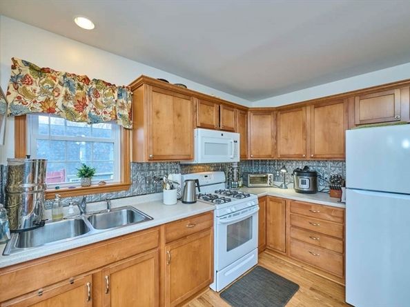 55 Friendship St, Billerica MA 01821