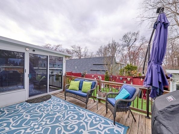 55 Friendship St, Billerica MA 01821