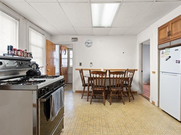 6 Greenville Ct, Somerville MA 02143